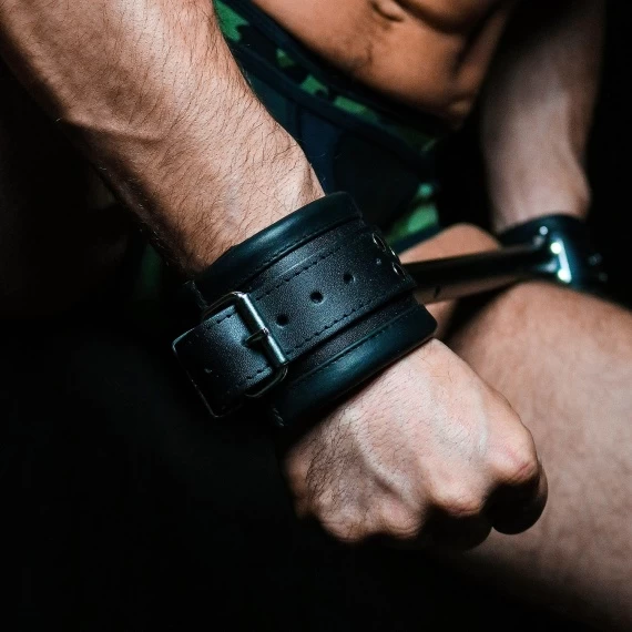 The Pranger Carcan Pilori Complet Metal Et Cuir – Image 7